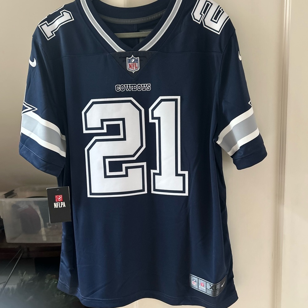 Nike Navy and White Men's Shirt